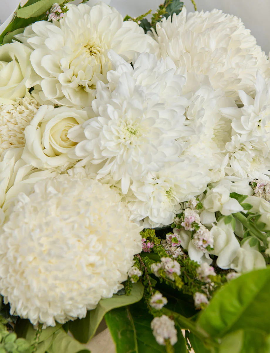 Extra Large White Bouquet - Image 4