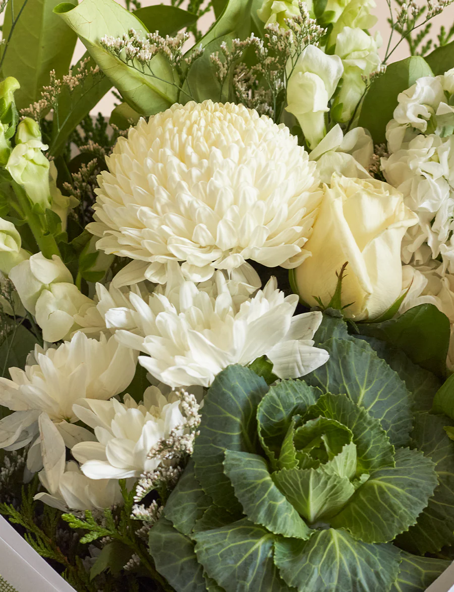 Large White Bouquet - Image 4
