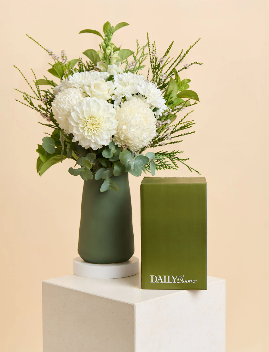 Medium Vase - Moss - Image 4